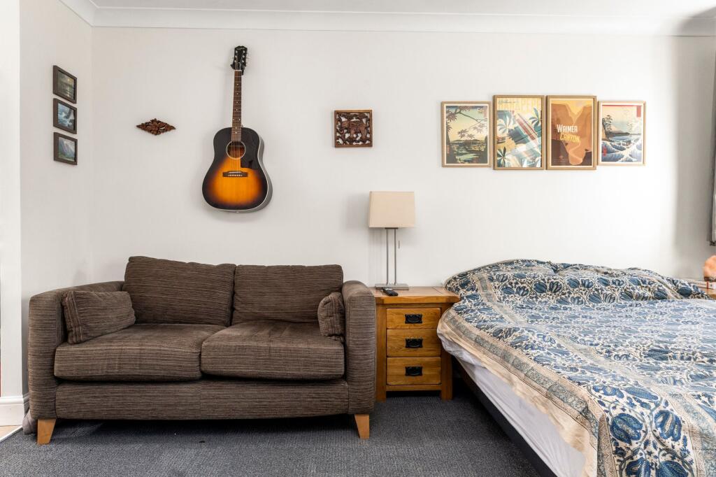 Studio Room