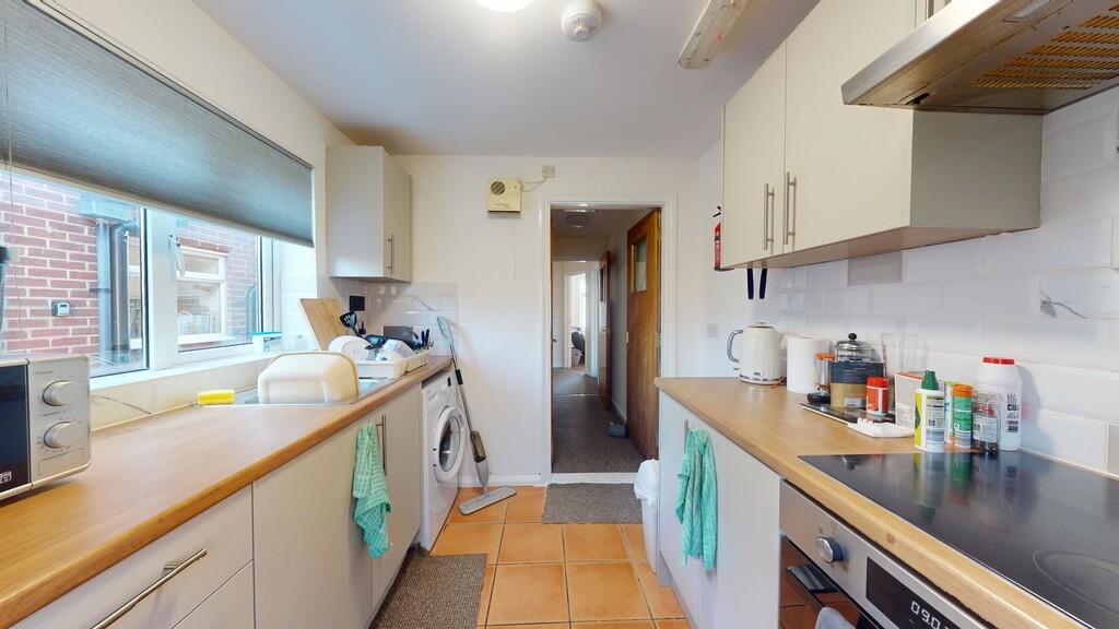 Kitchen - Angle 1