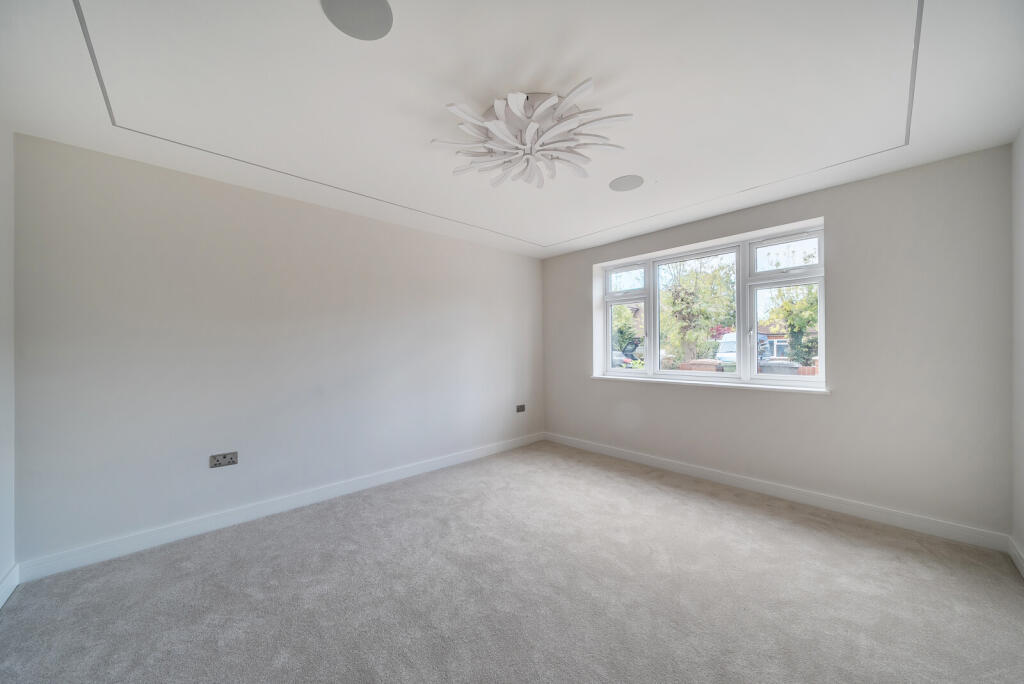 1371904-18-68fbaa...