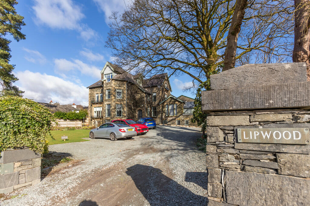 Driveway and fron...