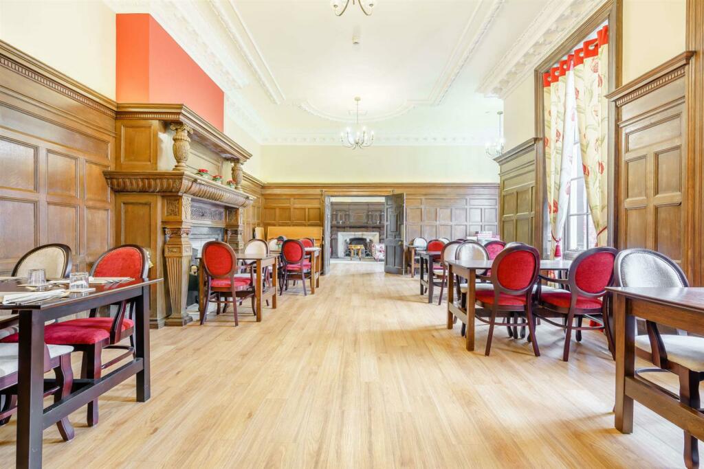 Kenton Lodge - Dining room (1).jpg