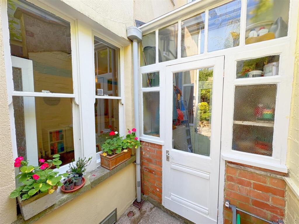 Original lean to.jpg