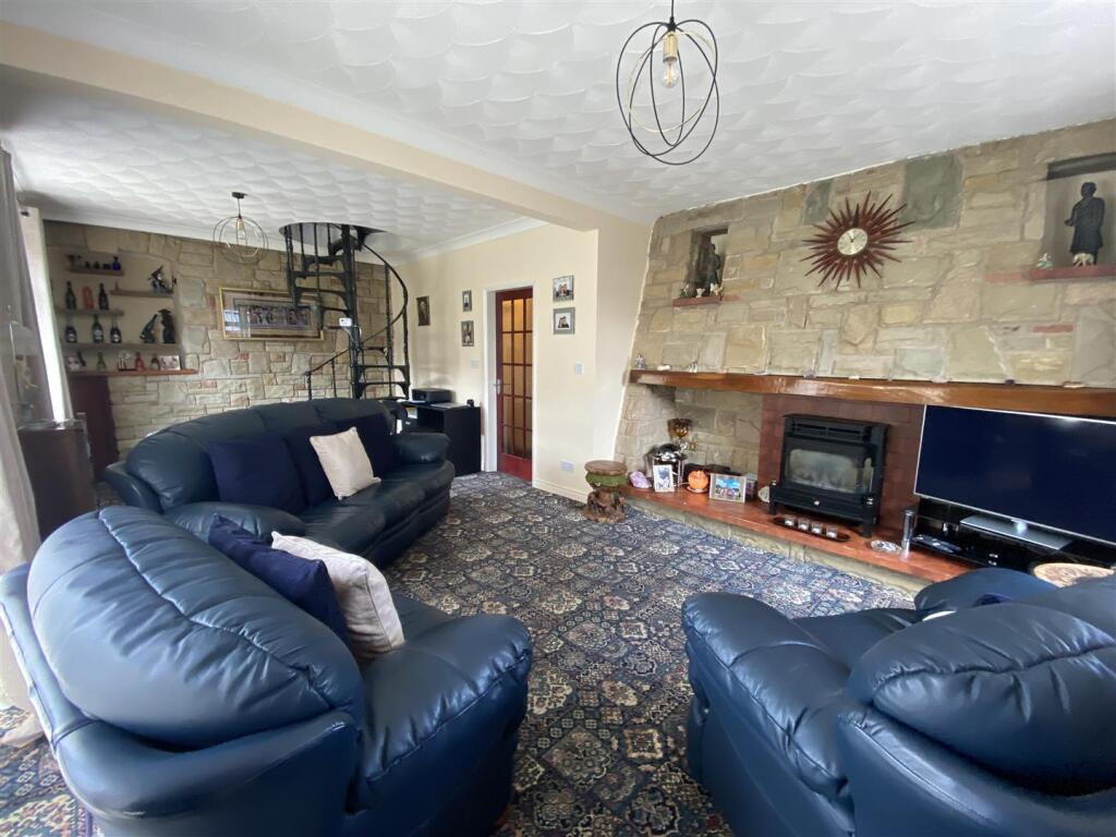 Lounge: