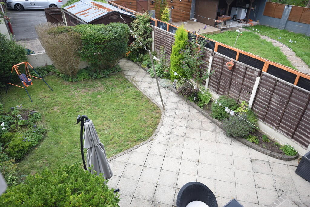 GARDEN 