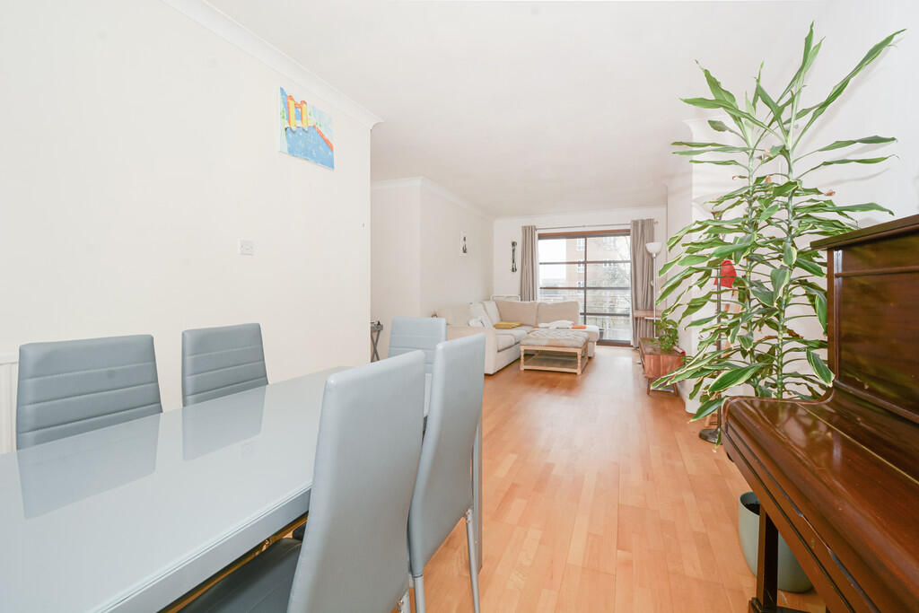 37 Finland Street...