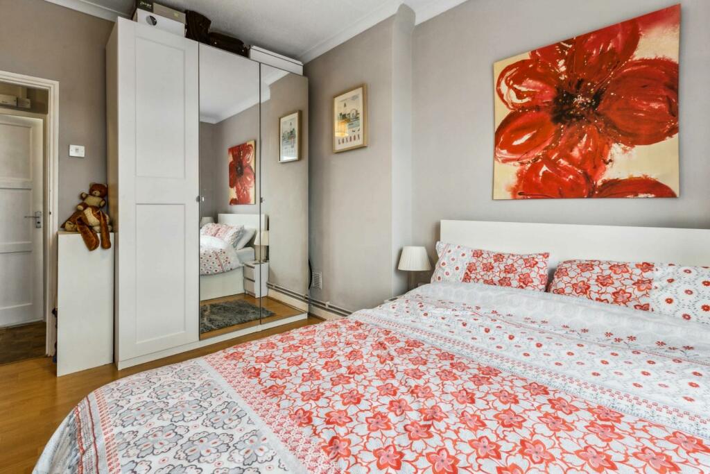 Bedroom (2).jpg
