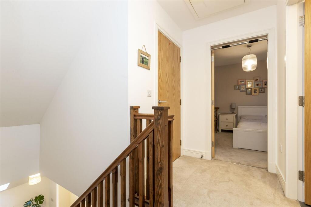 6_HILL_VIEW_WOODILEE_VILLAGE_005.JPG