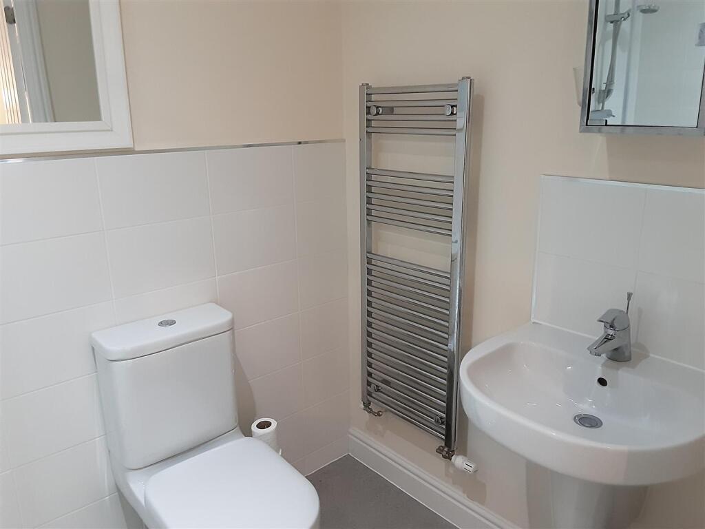 Bedroom 4 with ensuite