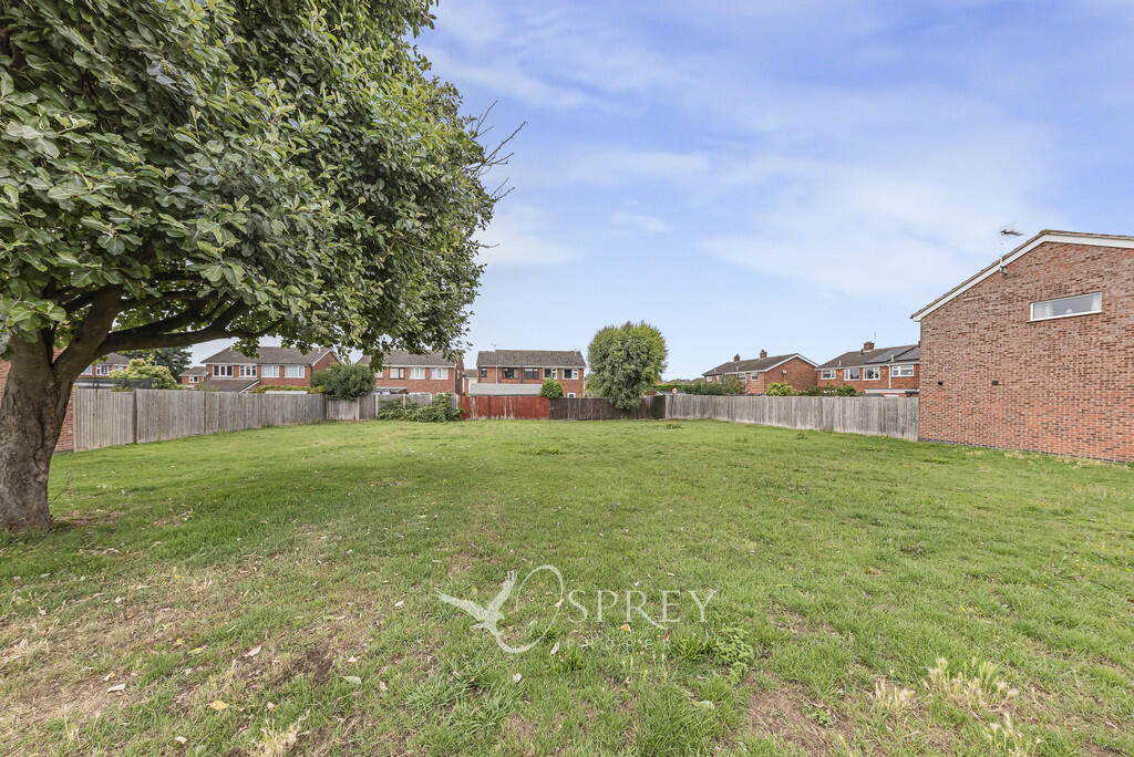 Adjacent Green Sp...