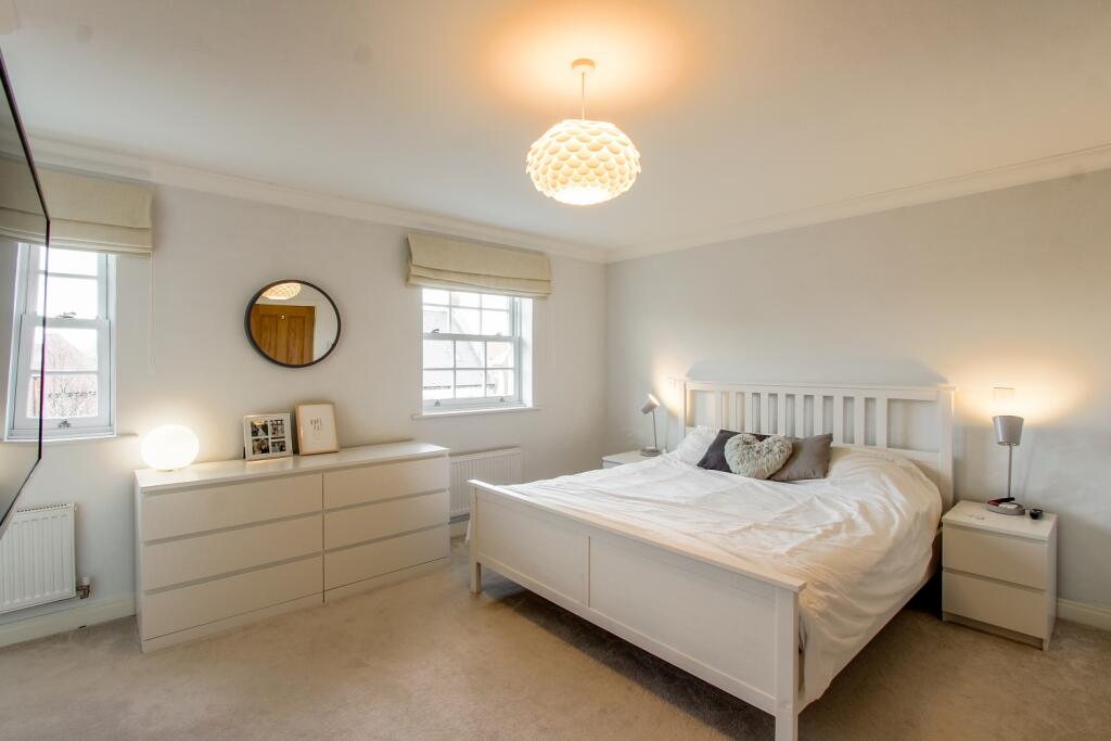 Bedroom 1a