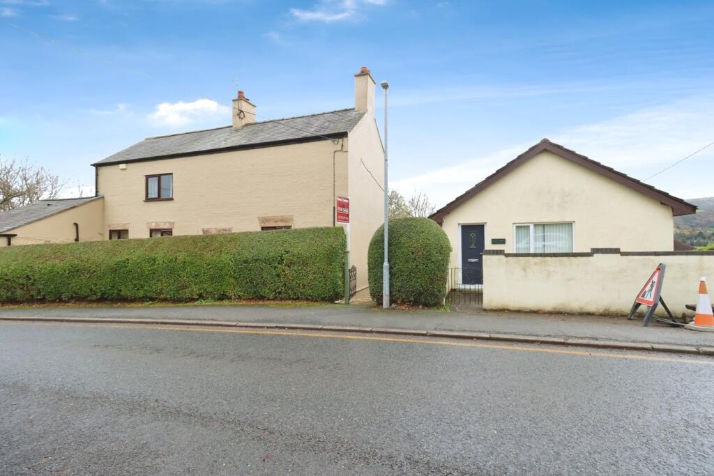 Plas Kynaston Lane, Cefn Mawr, Wrexham, LL14