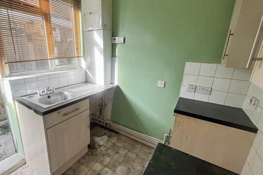 Ground Floor Flat, 15 Azof Street, Greenwich, London SE10 0EG