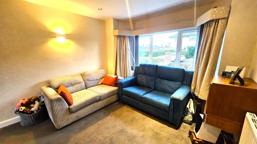 SITTING ROOM