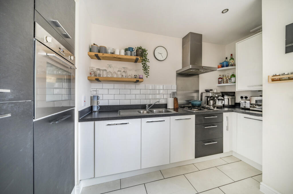 1334869-10-689074...