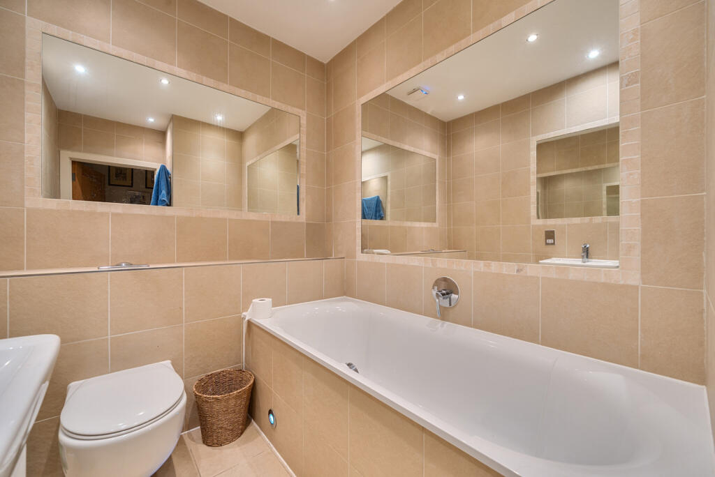 1374739-14-690b8a...