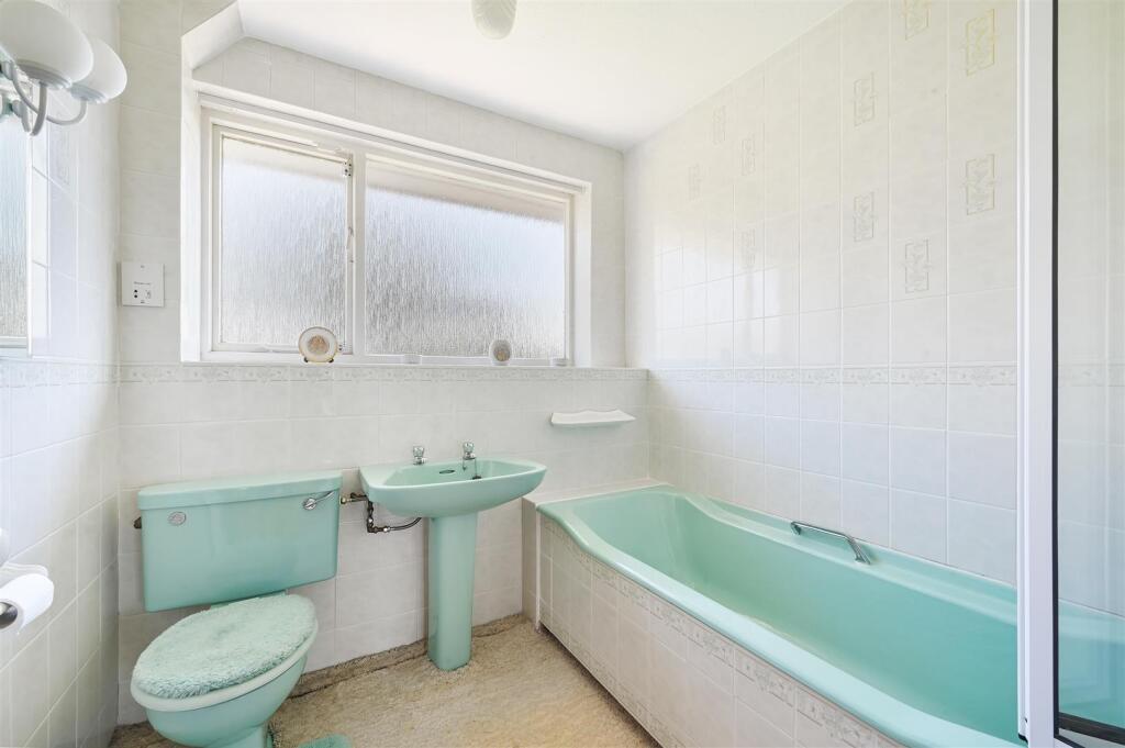 LONGDOWN LANE, 49A (5).jpg