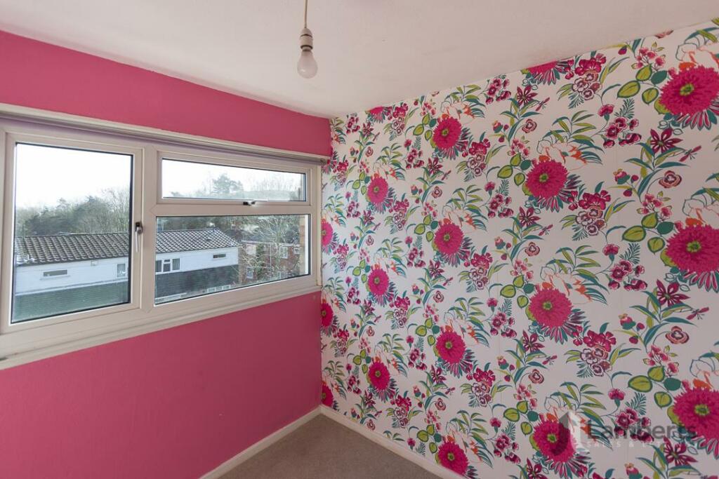 01330 - 148 Astley Close - Bedroom 5.jpg