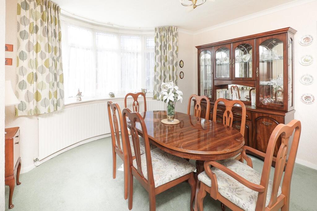 100 Whateley Crescent dining room.jpg