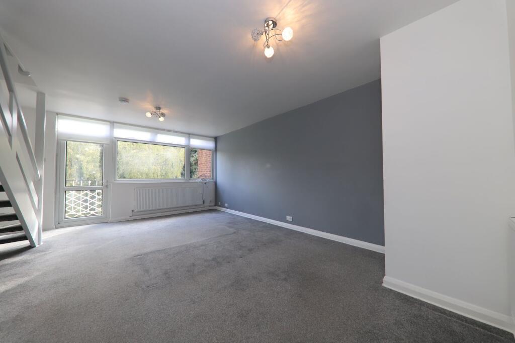 Living Room (2)