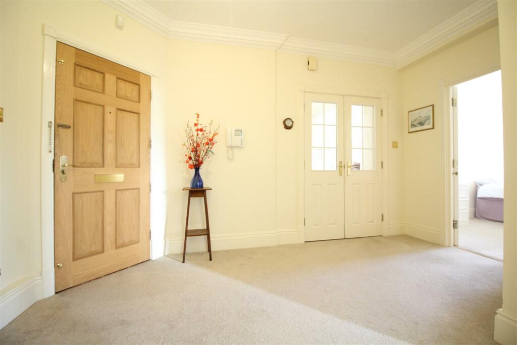 Entrance Hall.JPG