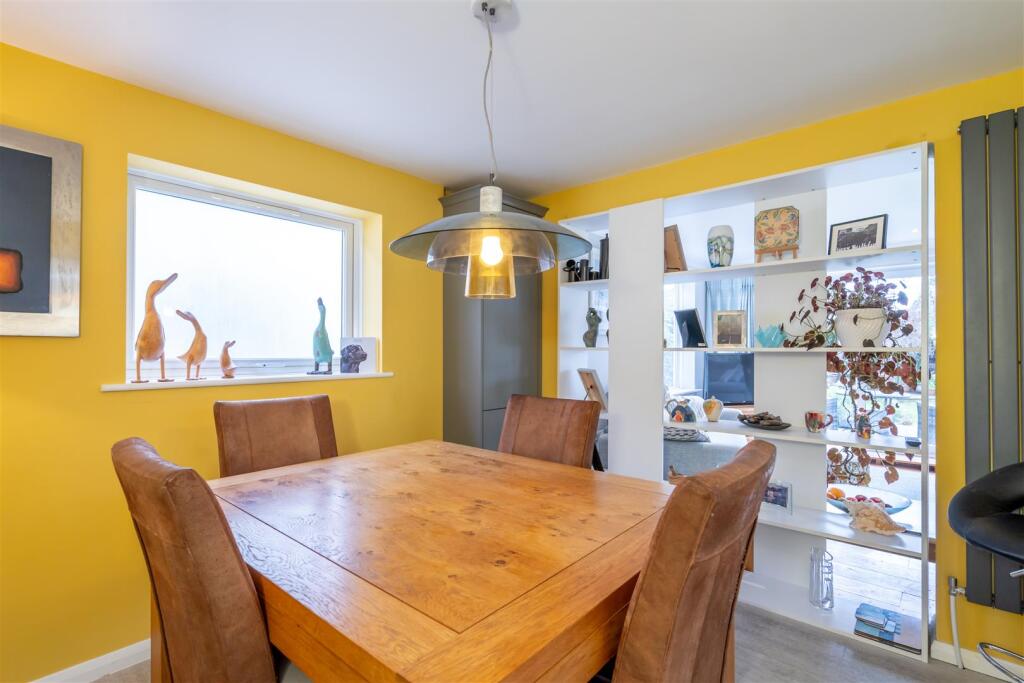 Dining Room.jpg