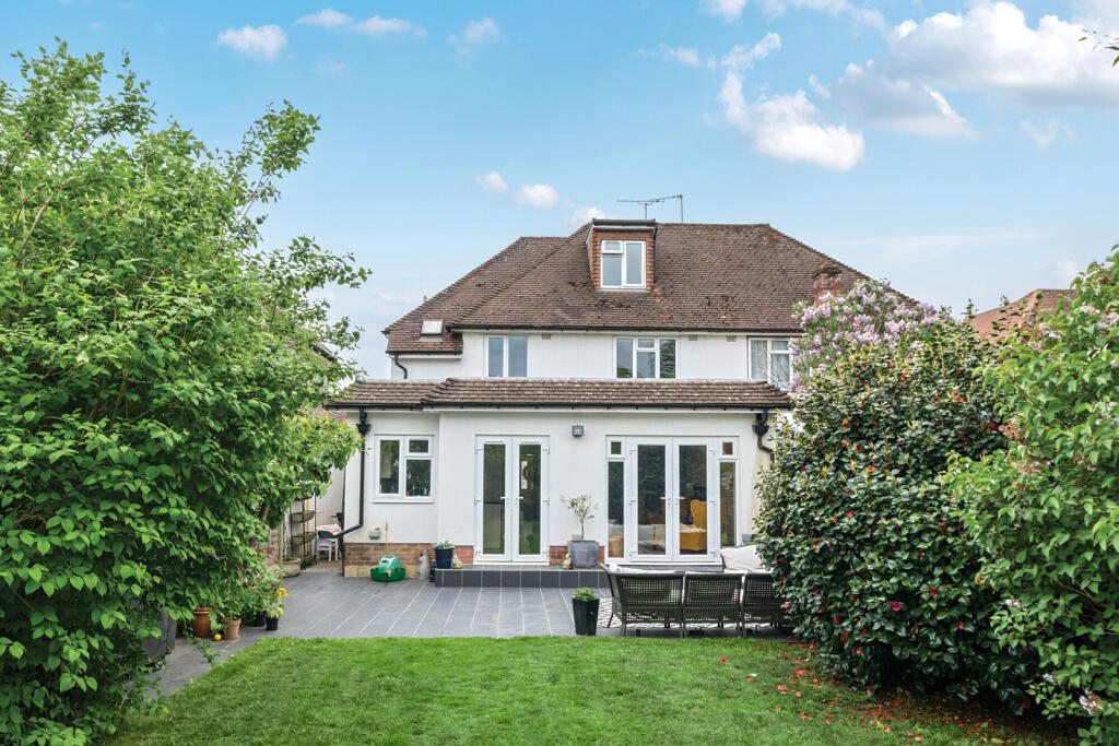 16-681a534133460-...