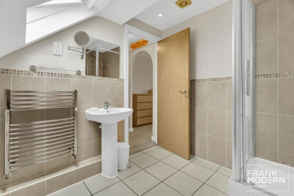 En-Suite (Bedroom One)