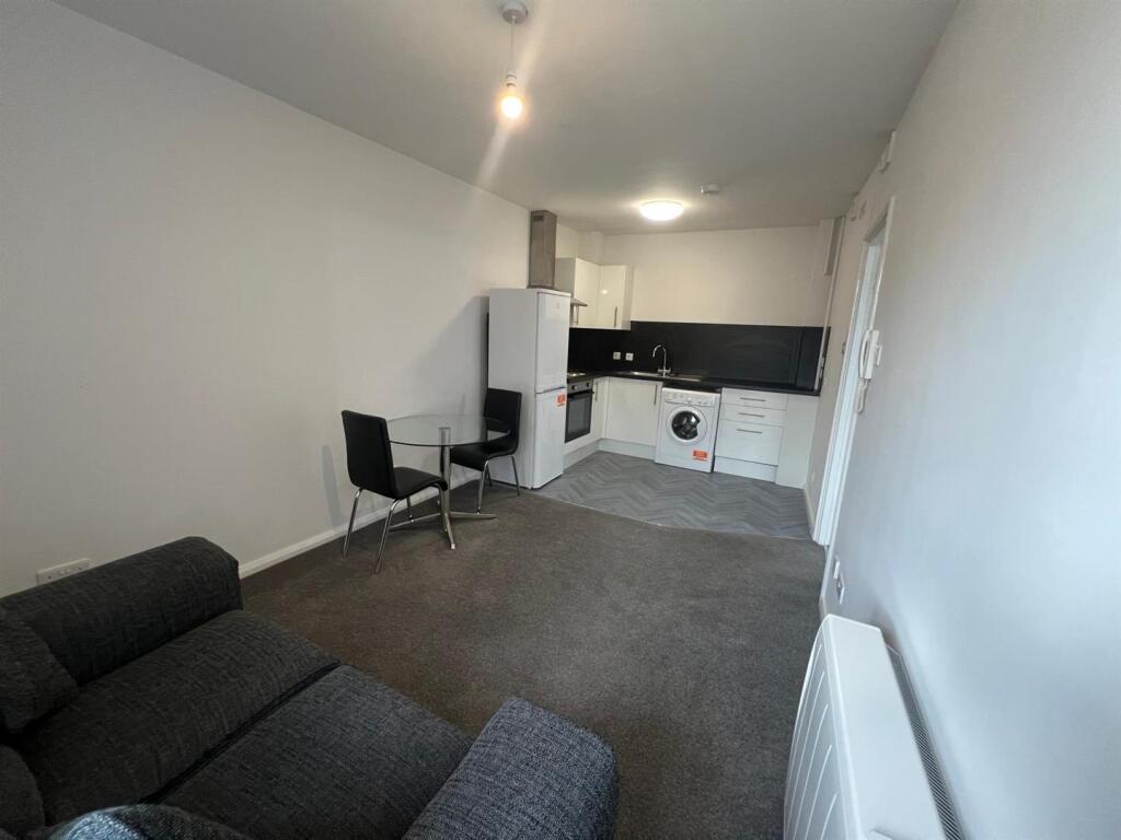 Livingroom.jpg