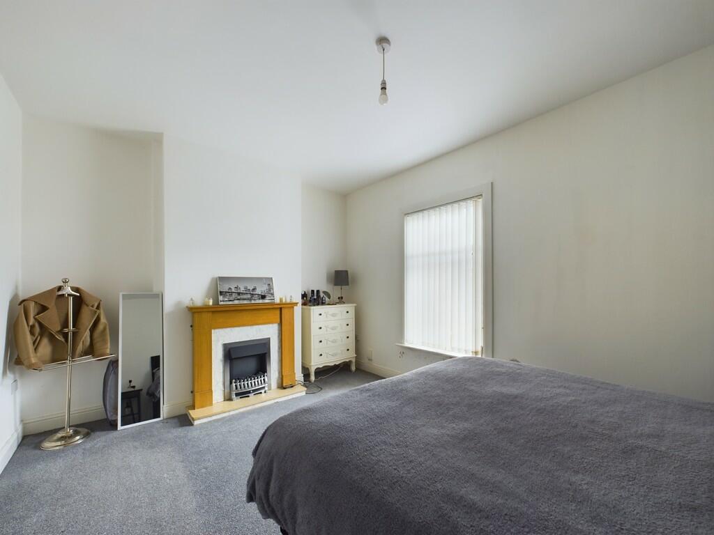 CAM01835G0-PR0052...