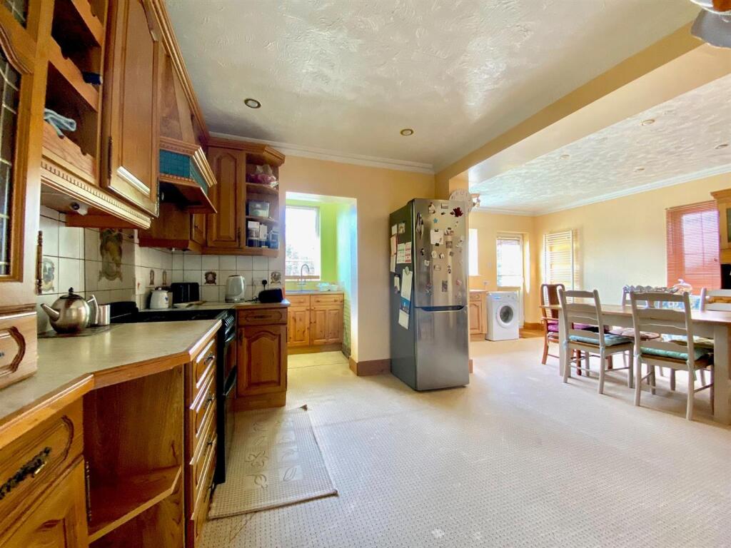 Corton Road (25).jpg