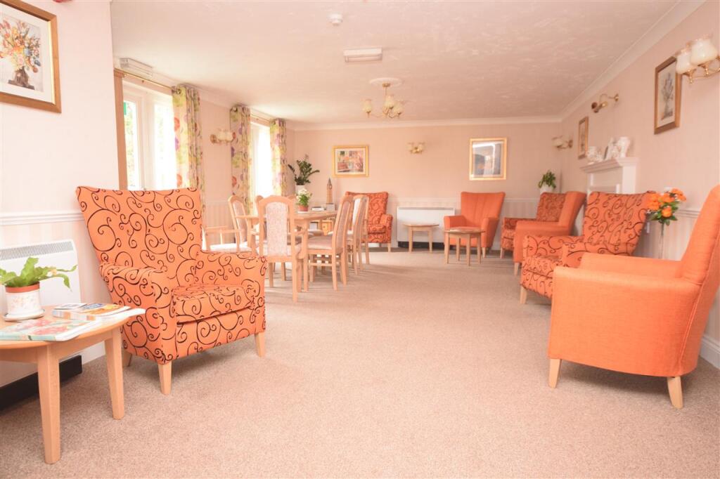 COMMUNAL AREAS