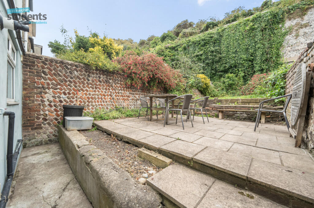 e1b618ff-1f7c-41b...