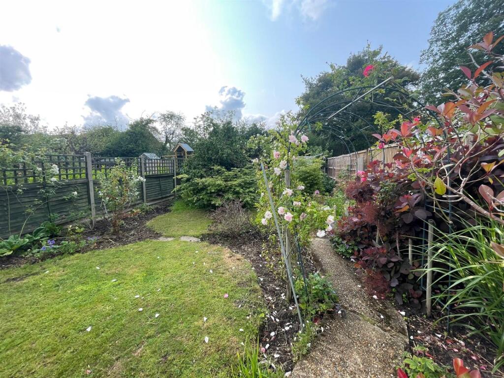 12 Elmscroft Garden 2.jpg
