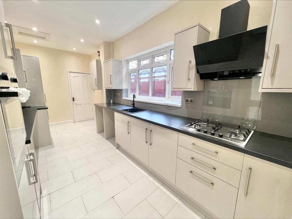 Kitchen1.jpeg