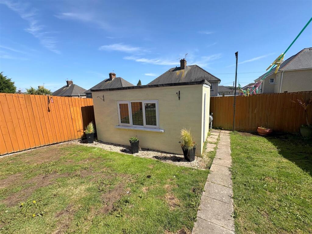 Rear Garden c.jpg
