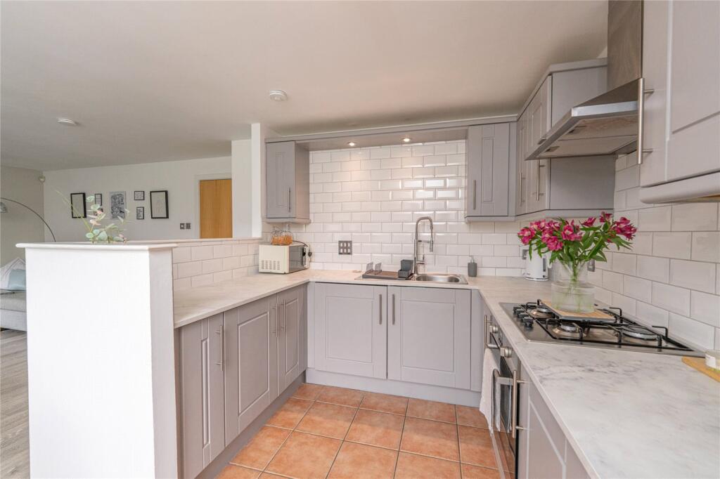 Kitchen Alt