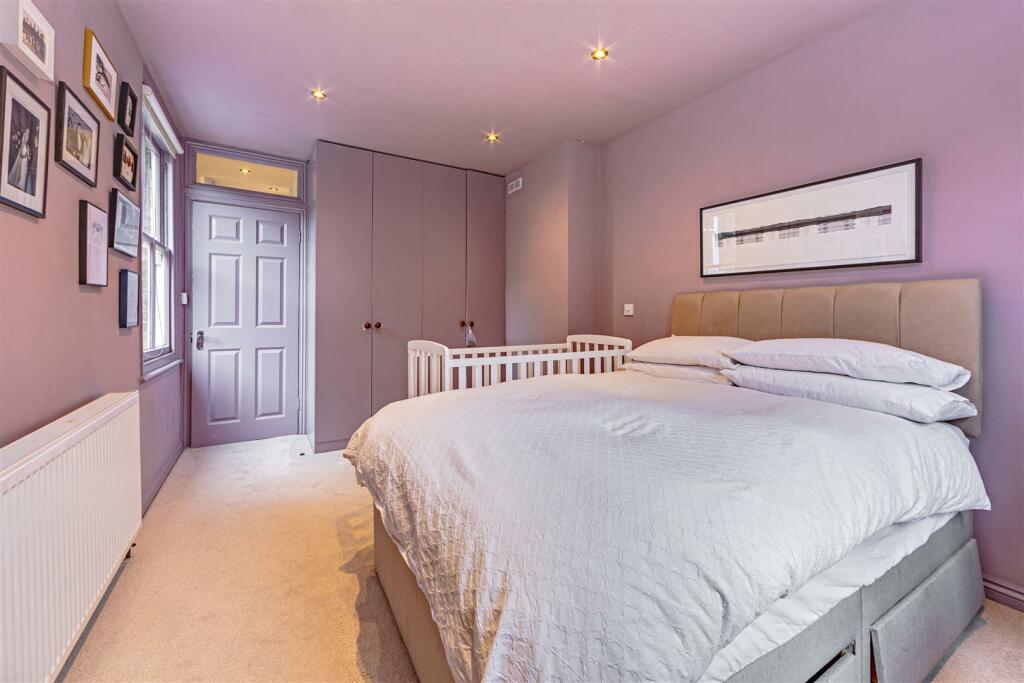 bedroom.jpg