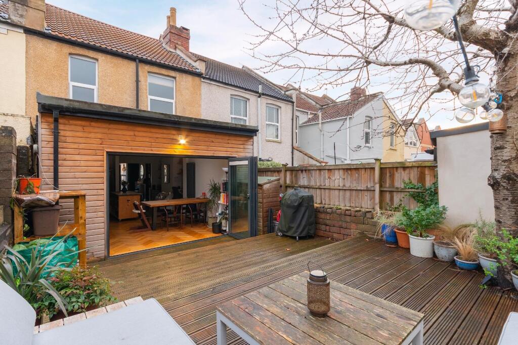 1U1SRBN - External D.jpg