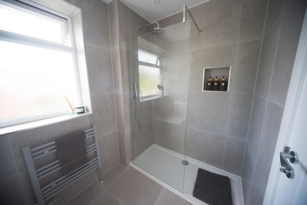 Shower Room 1.jpg