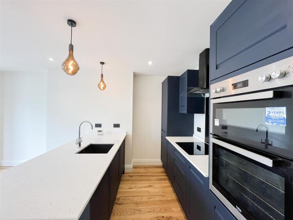 Living Room / Kitchen