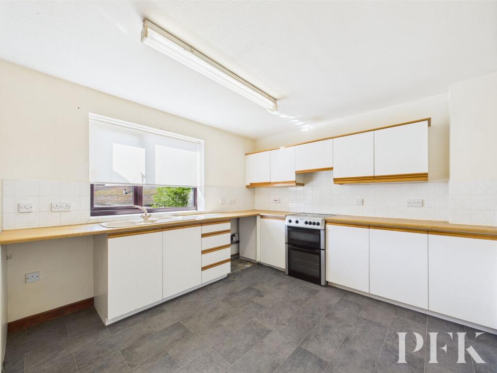 Open plan living / dining / kitchen