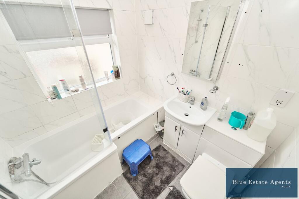 Family Bathroom Suite