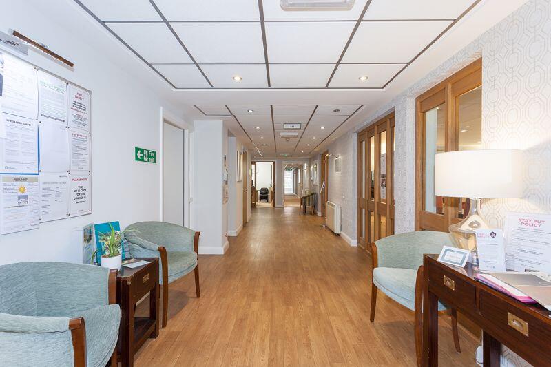 COMMUNAL ENTRANCE HALL