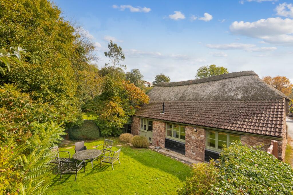 A14 - Cockington, Meadow Thatch - 241005