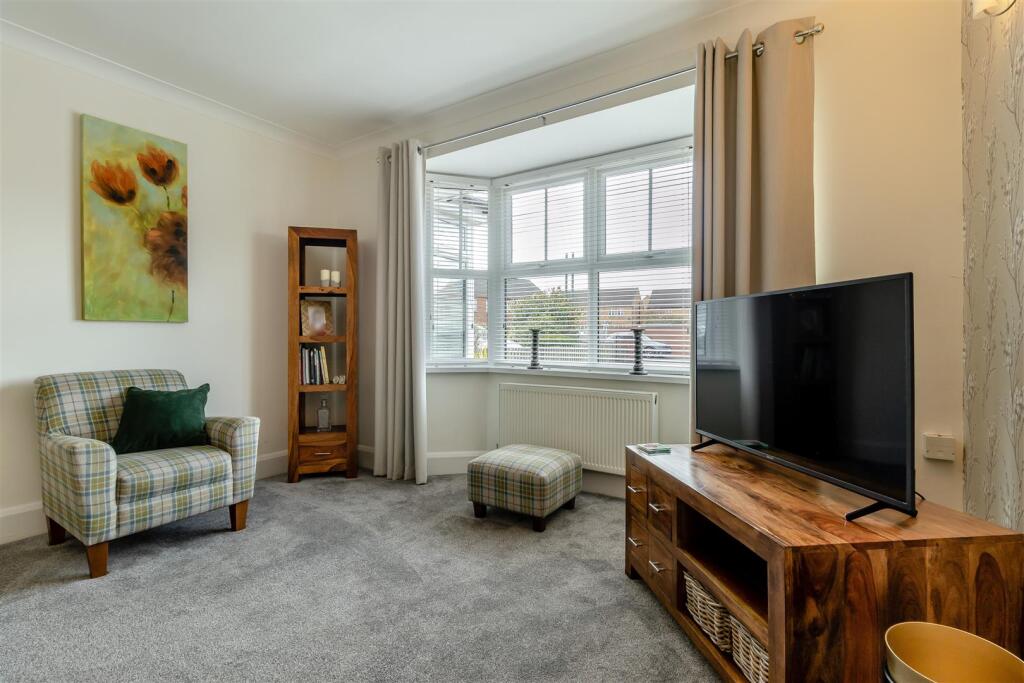 8640908-interior17.jpg