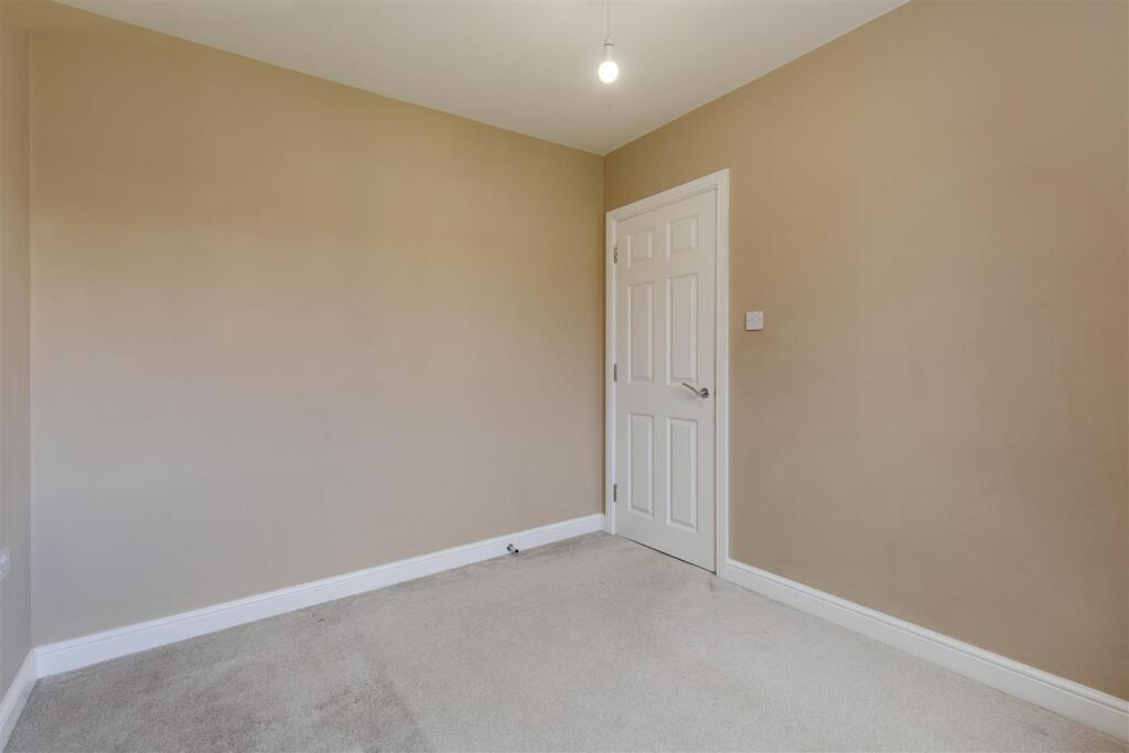 Bedroom 3-2.jpg
