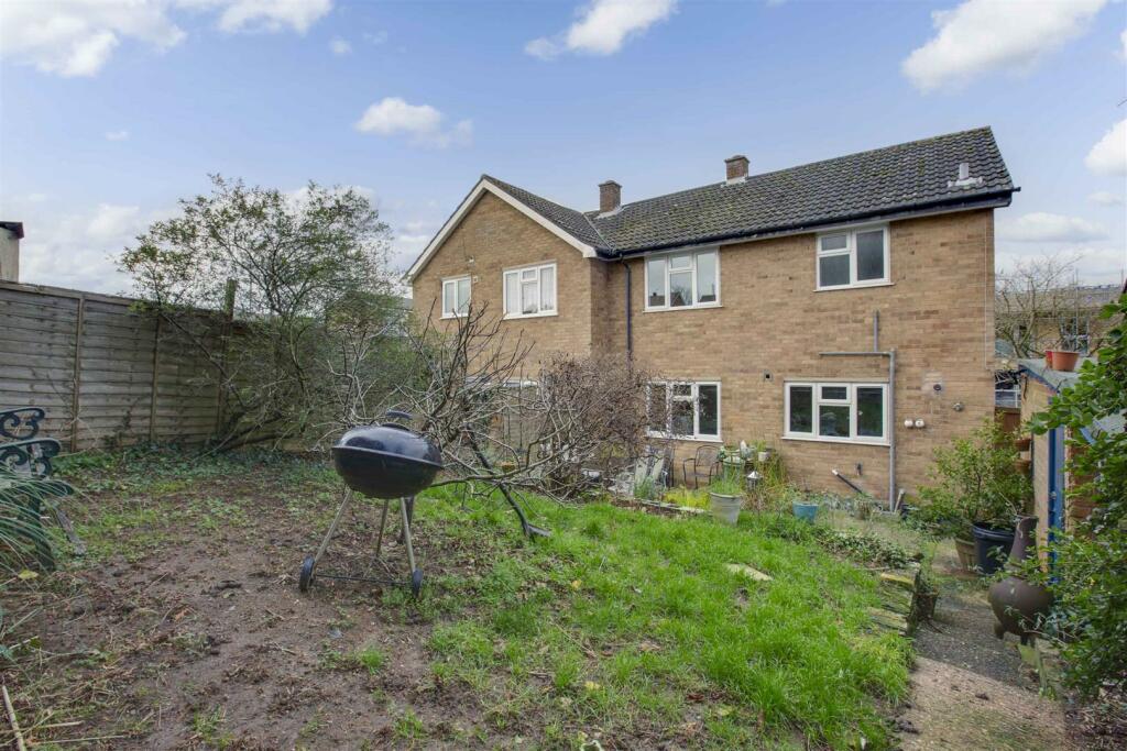 93 Gayhurst Road, HP13 7XJ (LOW RES)-13.jpg