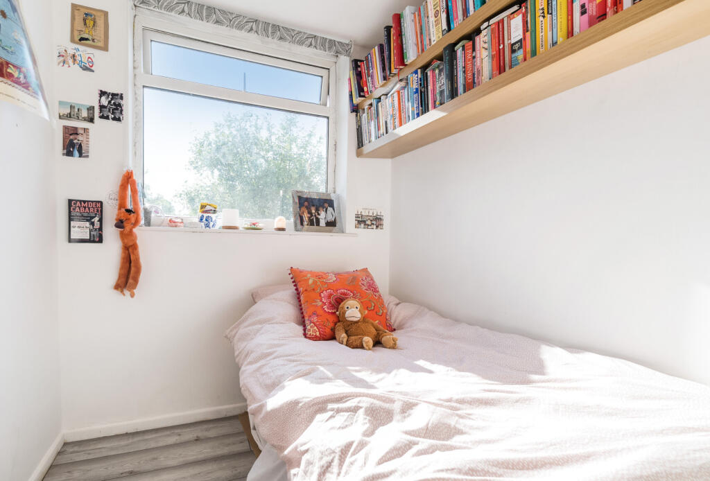 1301763-9-6848754...