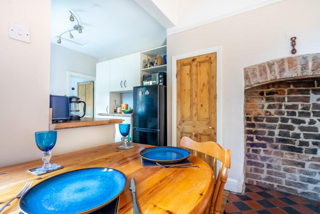 70 Gladstone street-9.jpg