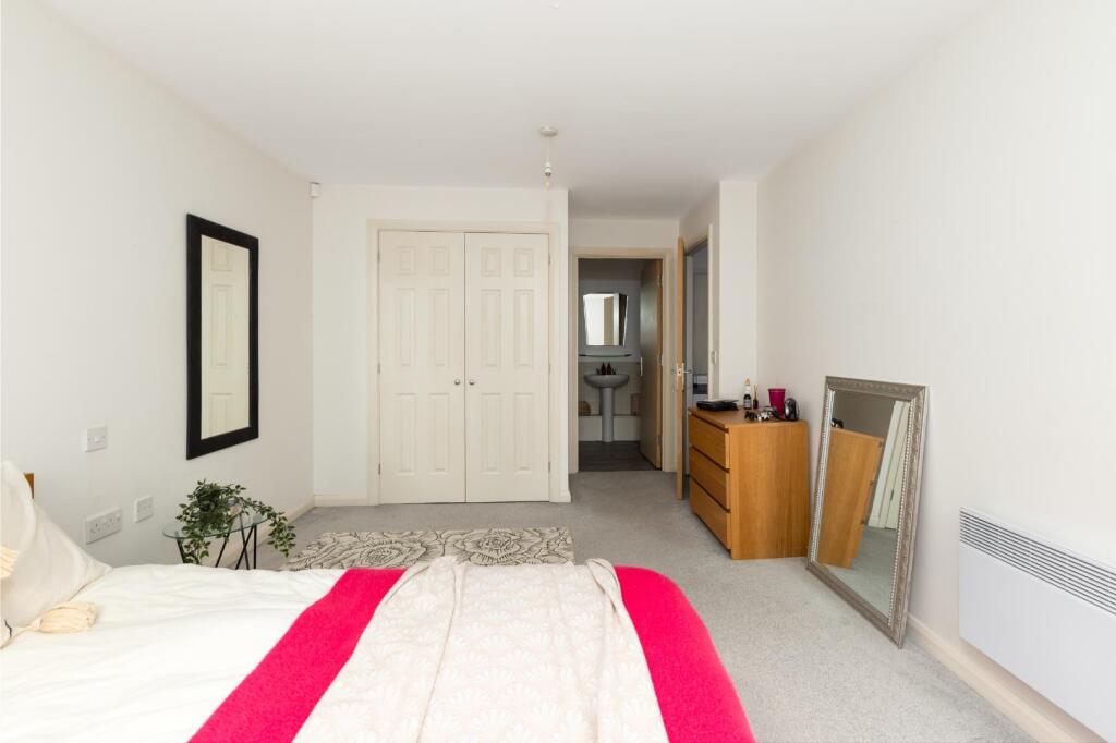 3 st davids mews-6.jpg